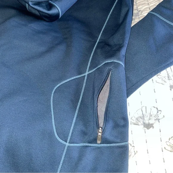 Columbia Omni-Wick Quarter Zip - Picture 3 of 10